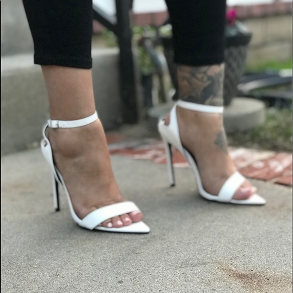 White heels - Picture 7 of 7